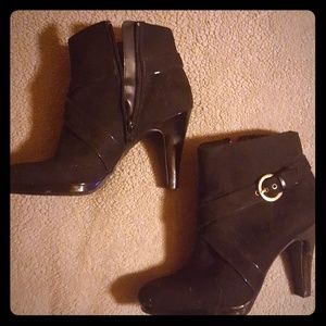 Christian Siriano black ankle heel boots